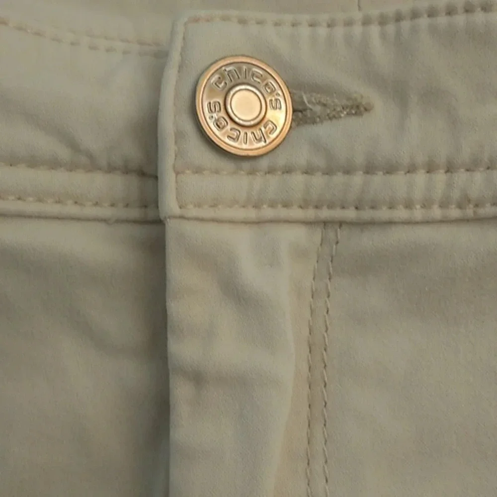 CHICO'S PLATINUM CROP, SOFT BRUSHED FABRIC, HIGH WAIST, STRETCH CROP JEAN